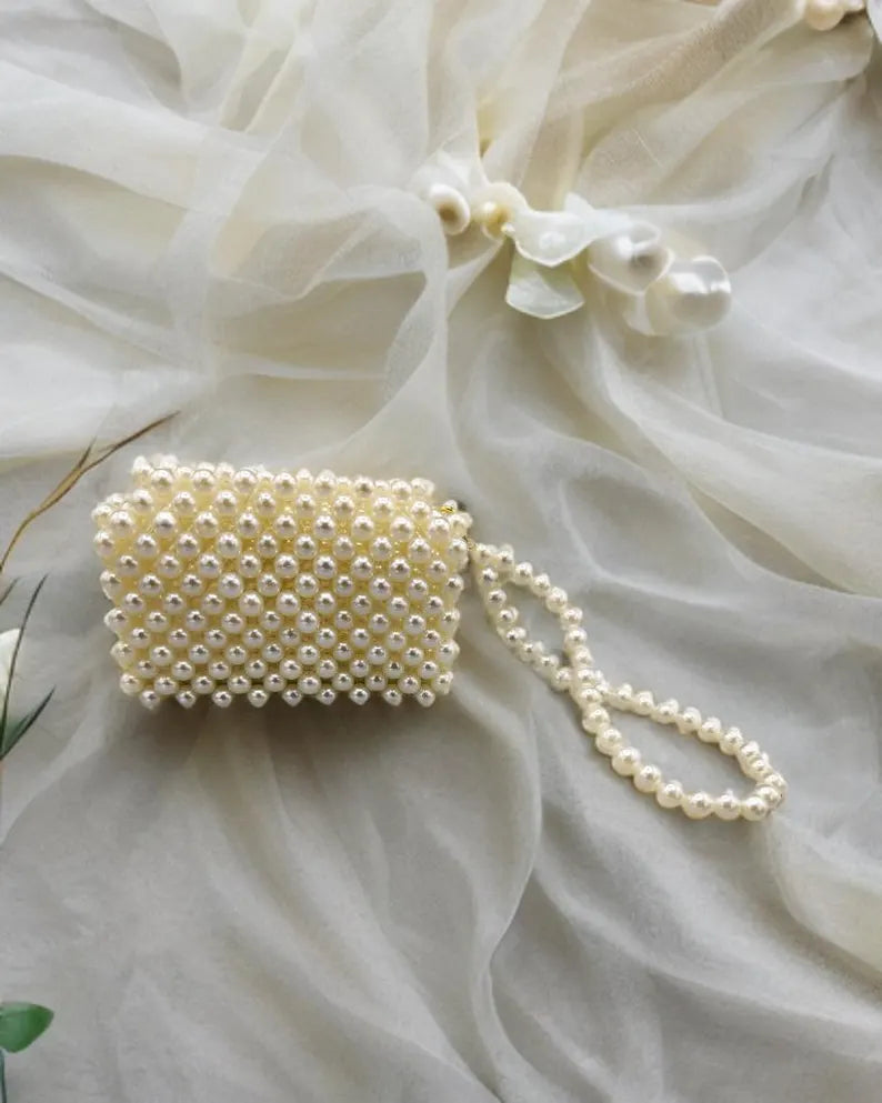 Pearl Essence Holder