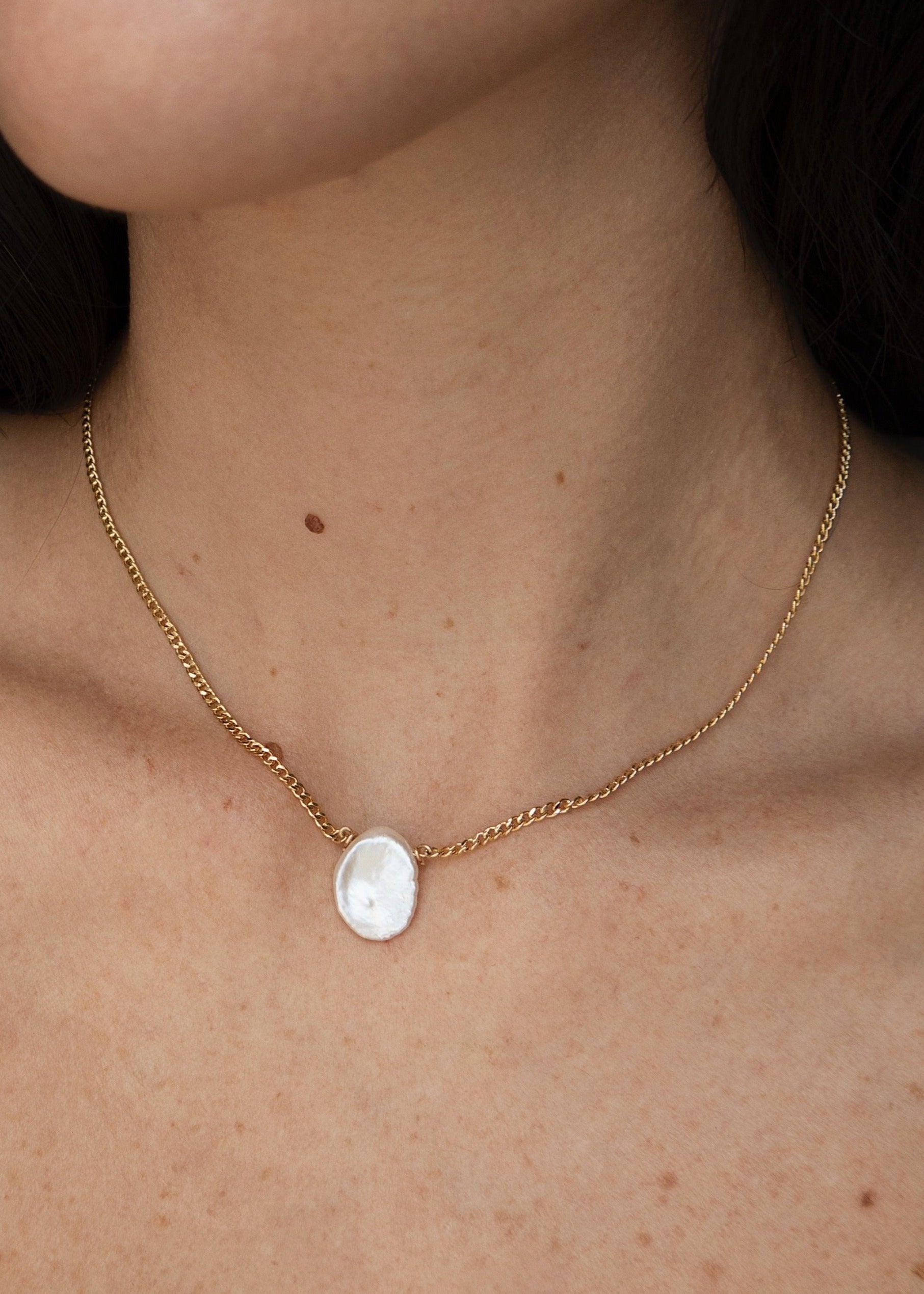 Luna Choker